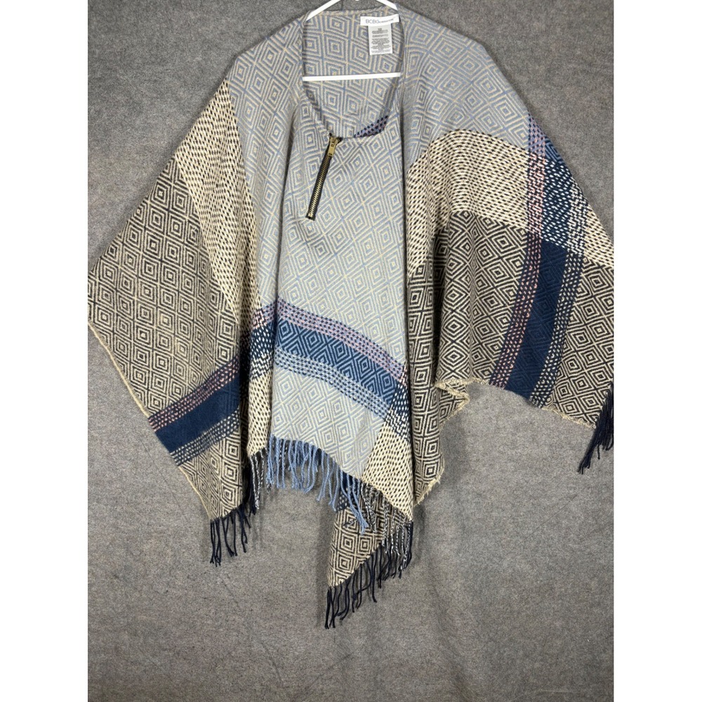 BCBGeneration Blue Tan Geometric Diamond Knit Fringe Poncho Wrap Zip Neck GN4845